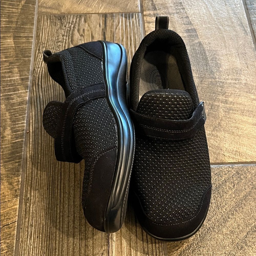 Orthofeet shoes